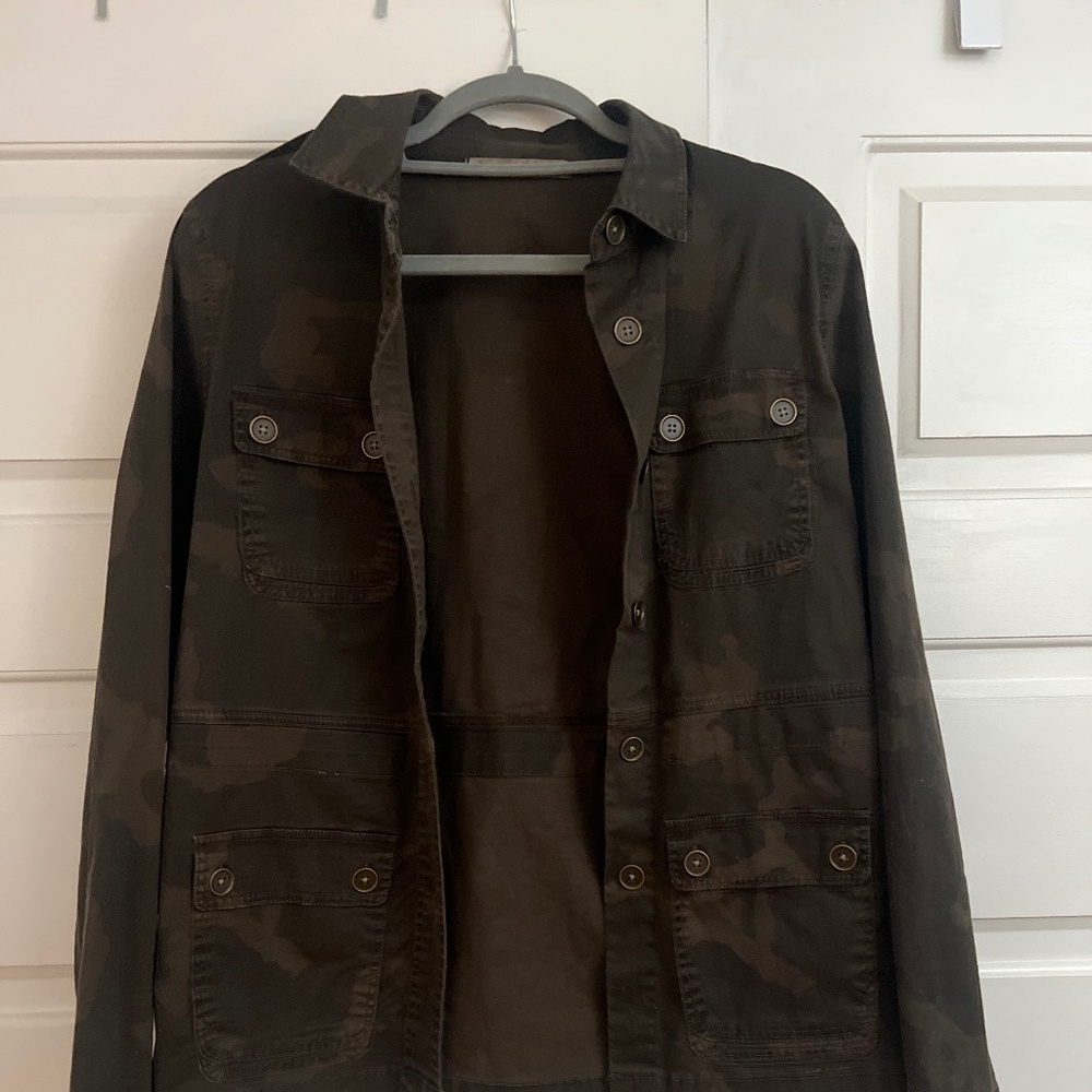 Wearables camo print jacket